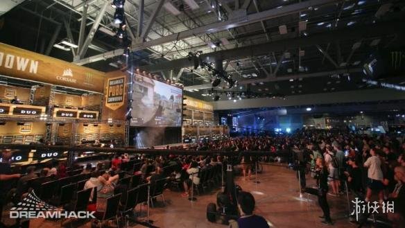 他在半场中 他在半场中