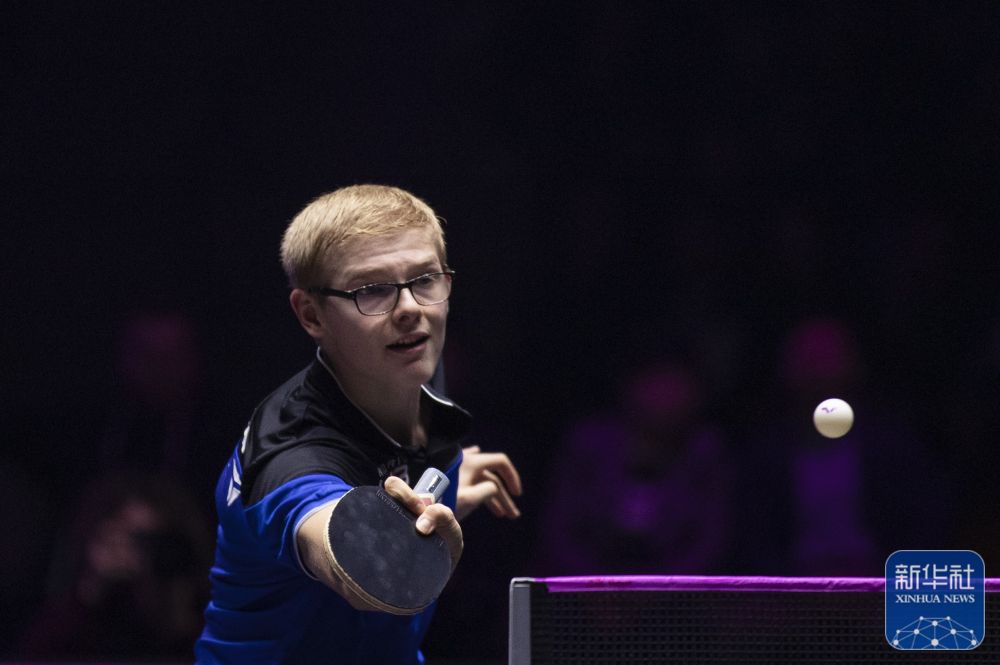 浓墨重彩的 浓墨重彩的