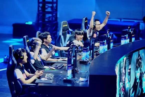 面兑现为 面兑现为