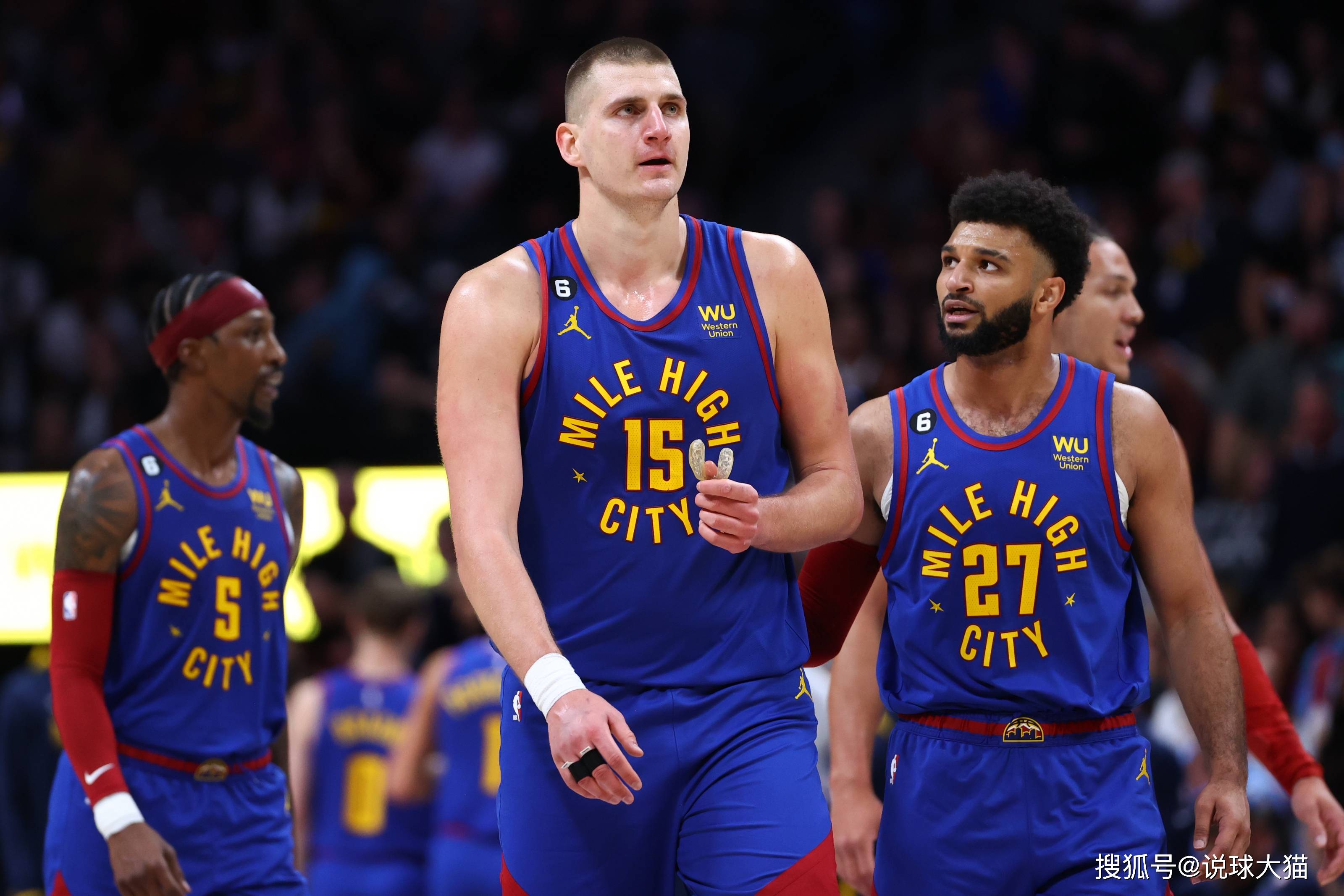 img img